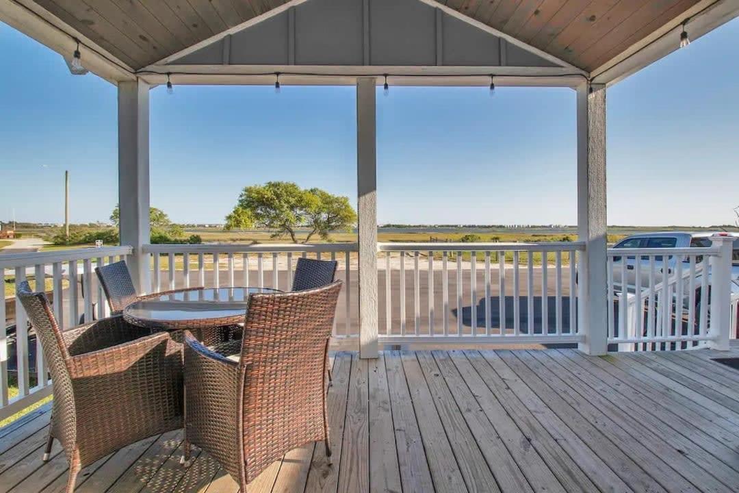 Surf City 2Br Park Home With Waterfront View And Parking Eksteriør billede